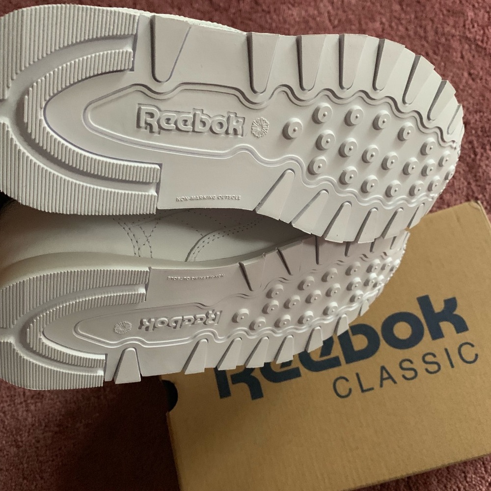 Classic White Reebox - Picture 6 of 7